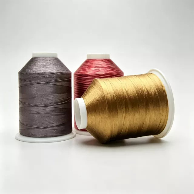 Fil de machine à broder de poids du polyester 120d/2 40 de couleur de Muti Fil de machine à broder de poids du polyester 120d/2 40 de couleur de Muti