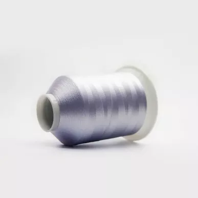 Broderie trilobée en polyester